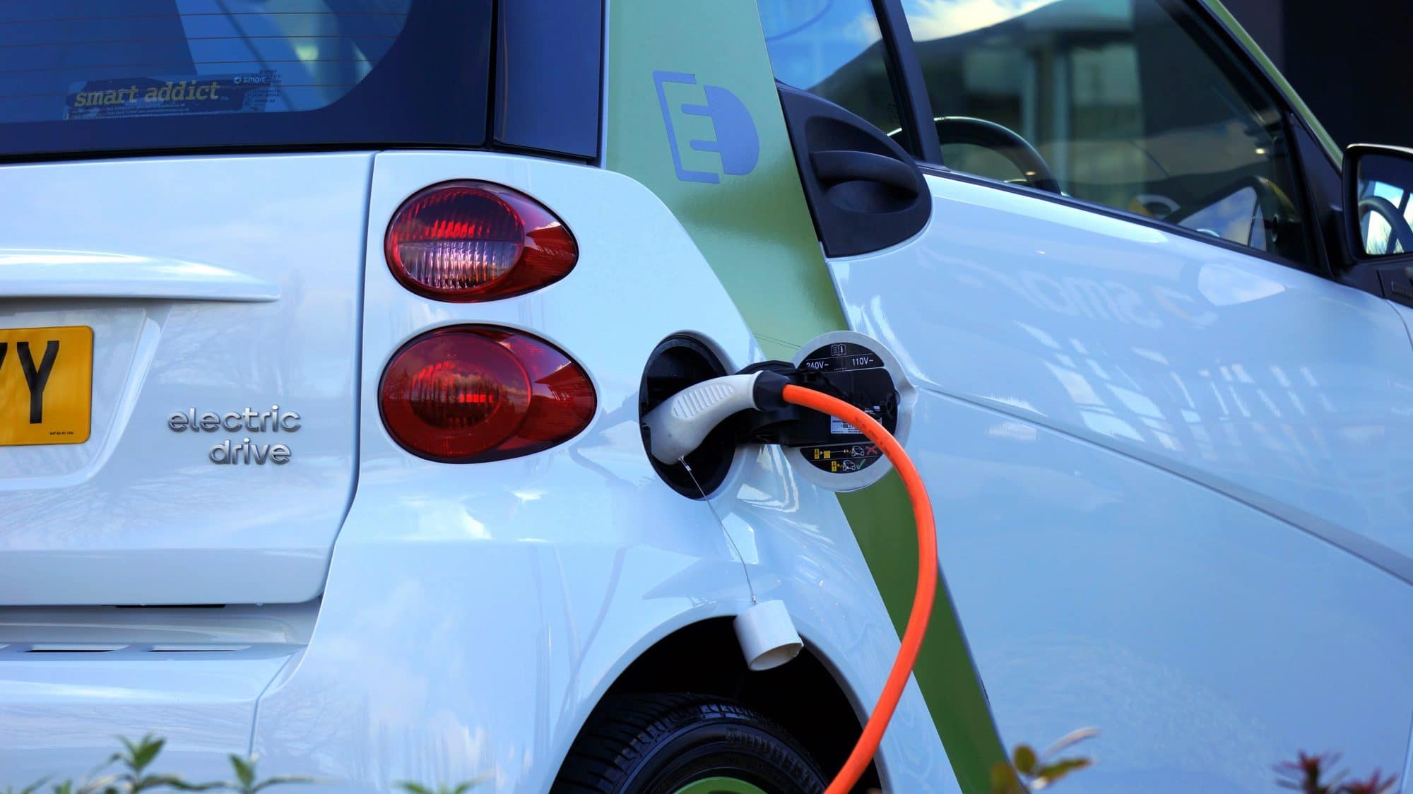 Incentives Available to Switch Your Business to Electric Vehicles